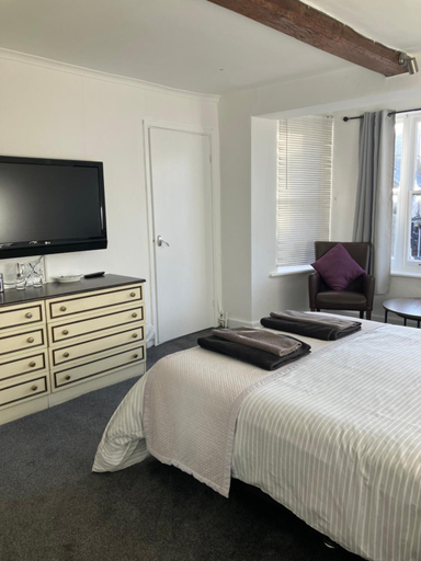 Bedroom 2, The White Hart Hotel, Central Bedfordshire
