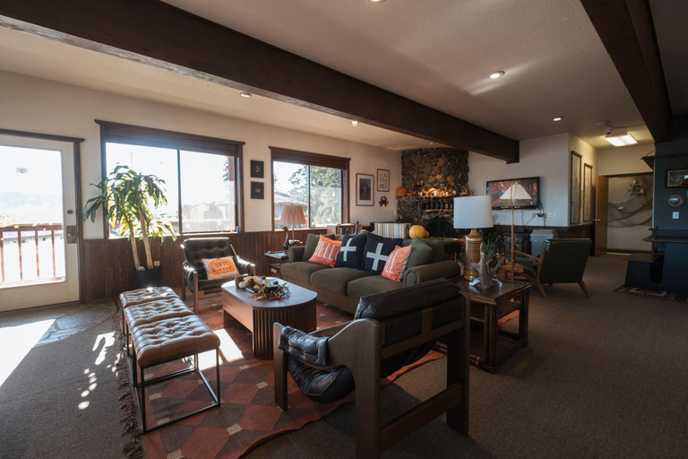 Public Area 3, The Glen Resort, Mason