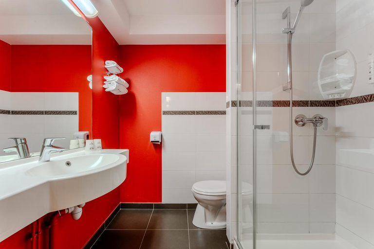 Bathroom 4, Ace Hotel Bordeaux Cestas, Gironde