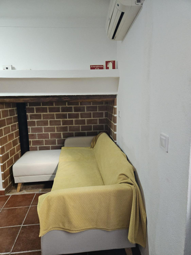 5, Nisa 2 Bedrooms AC Villa, Nisa