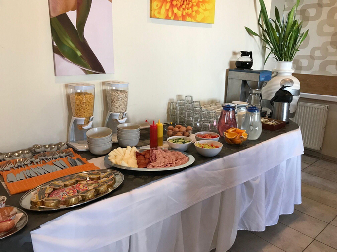 Food & Drinks 5, Hotel Orlan, Bratislava