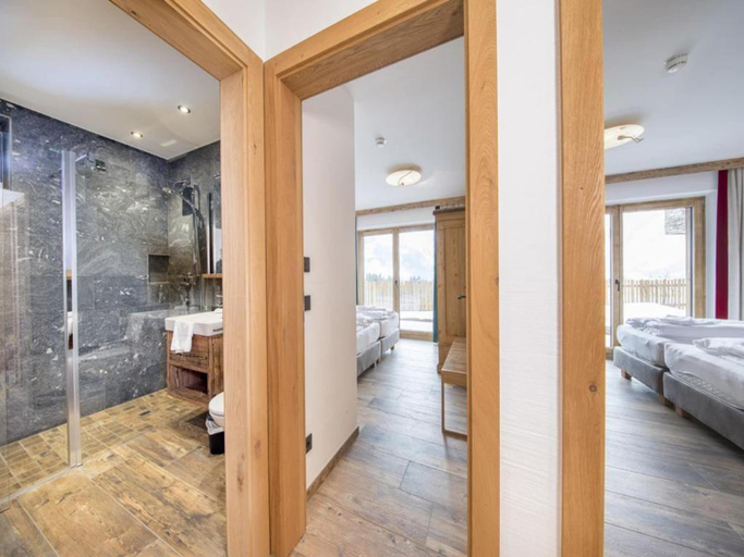 Facilities, Rossberg Chalet with Panoramic View, Zell am See