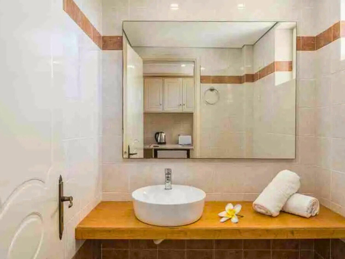 Bathroom 2, Manousis Aparthotel, Ionian Islands
