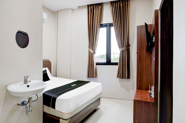 Bedroom 3, Hotel O Balikpapan near Siloam Hospital formerly Syafla Guest House, Balikpapan