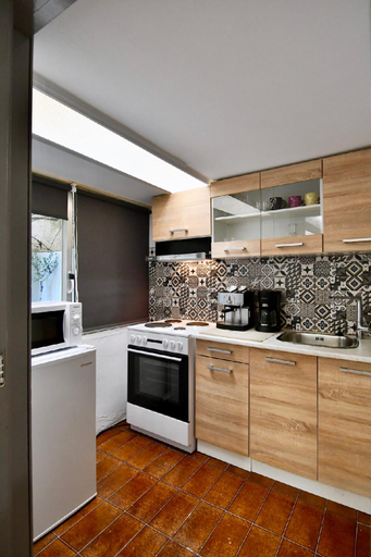 Others 4, Kolonaki Spacious 1 Bd Apt with Outdoor Patio, Attica