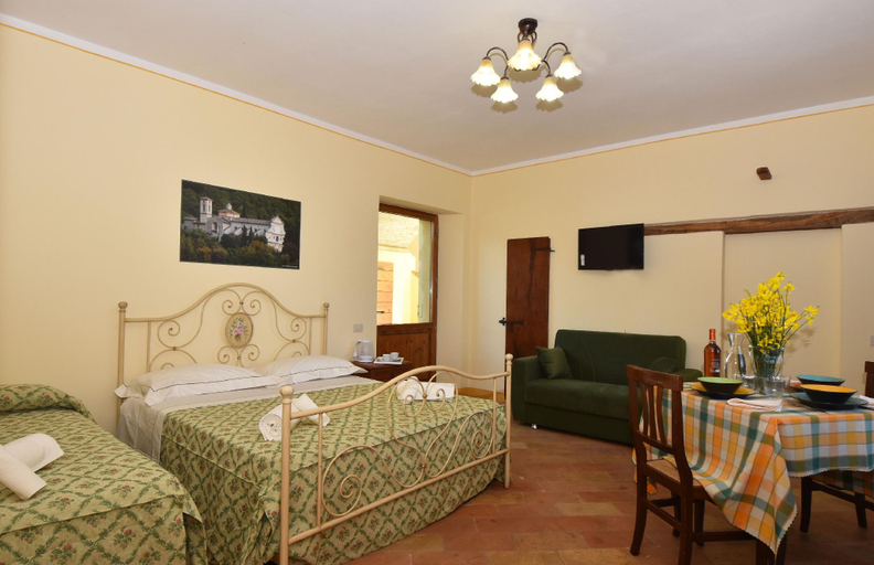 Bedroom 2, AGRITURISMO Villino Bellavista, Perugia