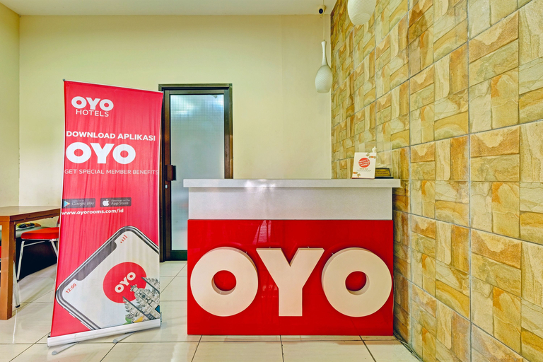 Lobby 2, Hotel O Sky Guesthouse, Semarang
