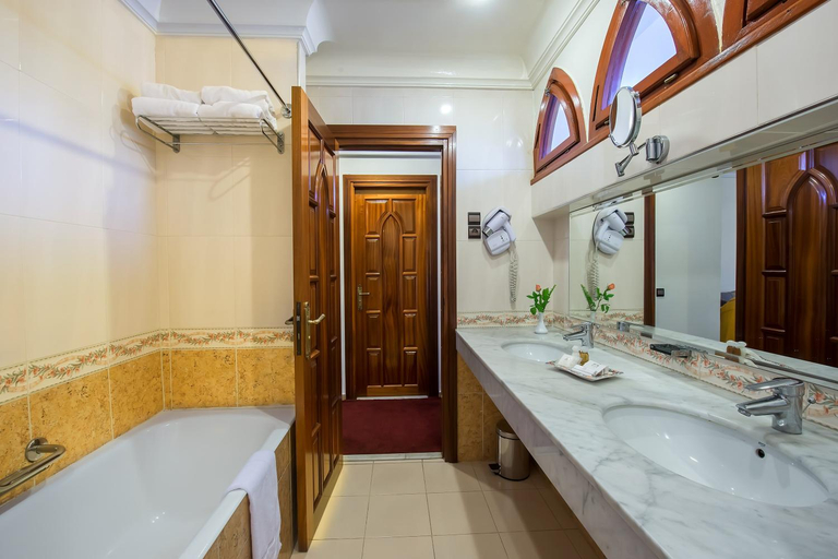 Bathroom 5, Hotel Club Val d'Anfa, Casablanca
