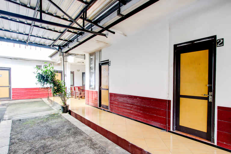 Others 2, Hotel O Ump Near Rs Margono, Banyumas
