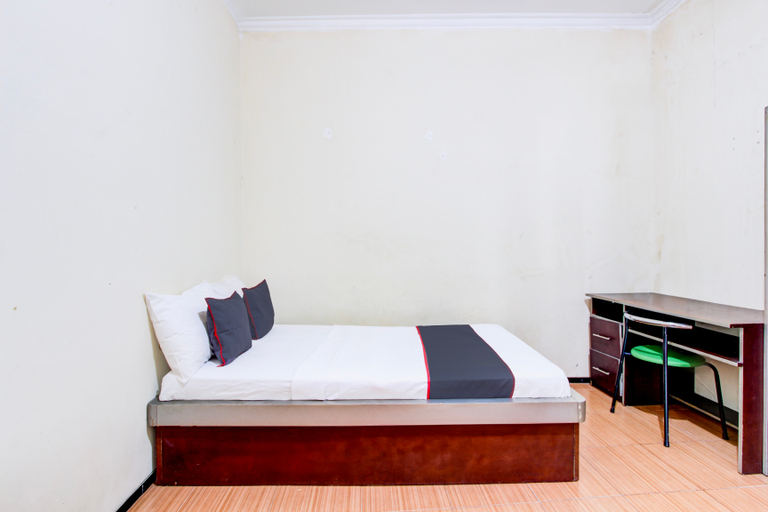 Others 5, Hotel O Ump Near Rs Margono, Banyumas