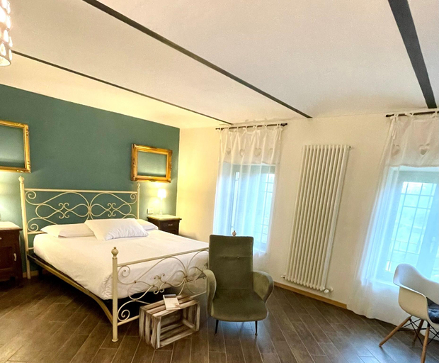 Bedroom 3, Lange, Cuneo