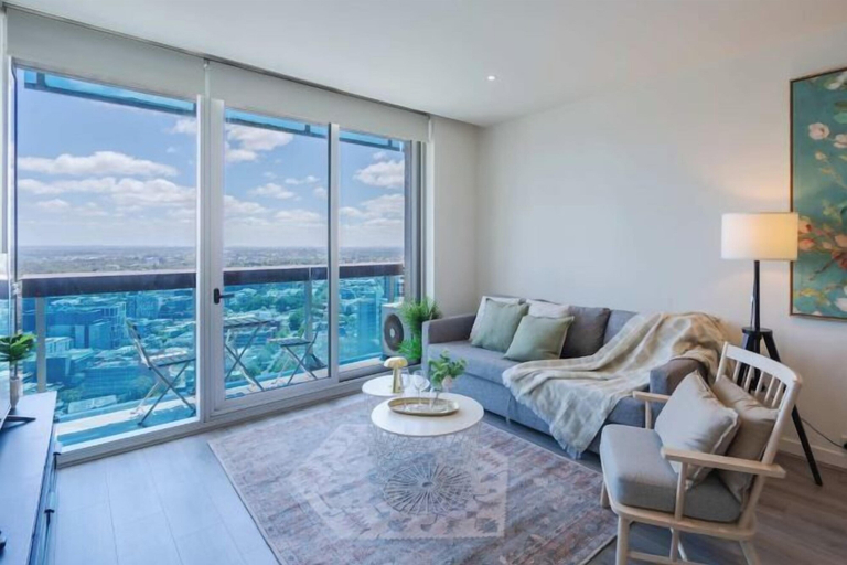 Living area 3, lvl42 2B APT with Free Parking in CBD, Melbourne