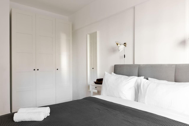 5, Spacious & Modern 3BD Apt by Sea N' Rent
