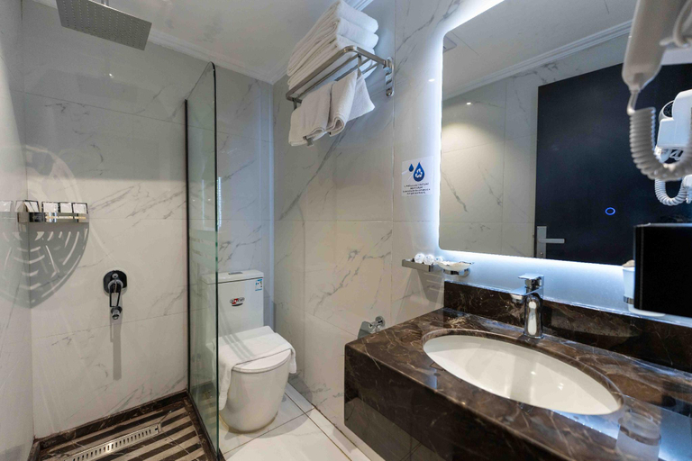 Bathroom 3, Afaq Al Masi Hotel ex Al Sumou Hotel, Al Madinah Al Munawwarah