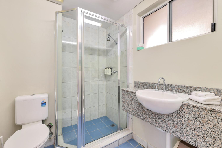 Bathroom 4, Cullen Bay Resort, Larrakeyah
