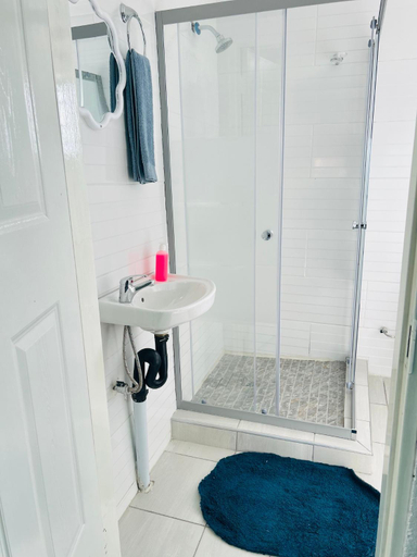 Bathroom 3, Duvha Guesthouse, Ehlanzeni