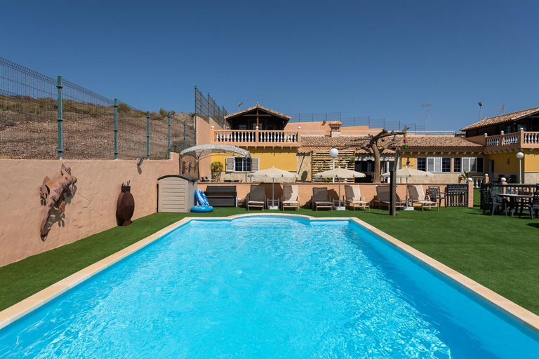 Sport & Beauty 2, Casa Adara - Heated pool included, Las Palmas