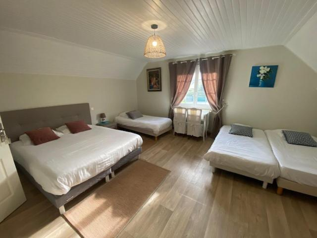 Bedroom 2, B&B de Saint Come de Fresne, Calvados