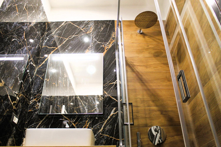 Bathroom, BlackWoody Contemporary Rooms - Napoli Centro Storico, Napoli
