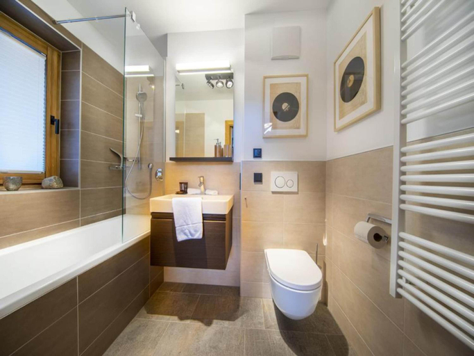 Bathroom 5, Cozy Mountain Chalet with sauna, Zell am See