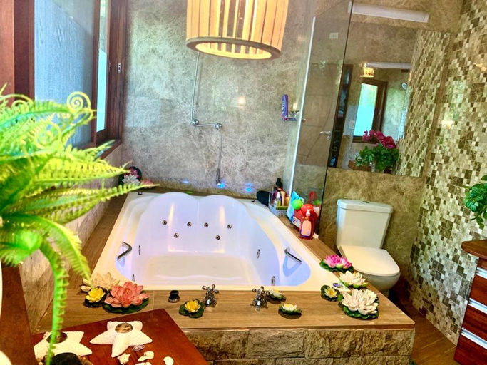 Bathroom, Floresta Encantada, Ubatuba