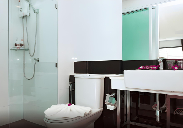 Bathroom 4, The Nice Hotel, Mueang Krabi