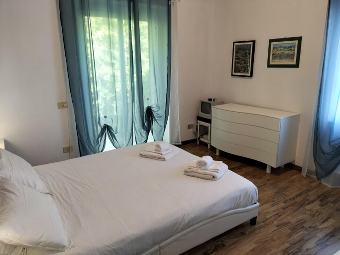 Bedroom 2, Villa Gloria Guest House, Savona