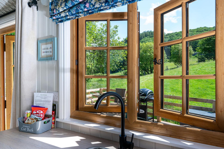 Others 5, Mid Wales Luxury Huts, Powys