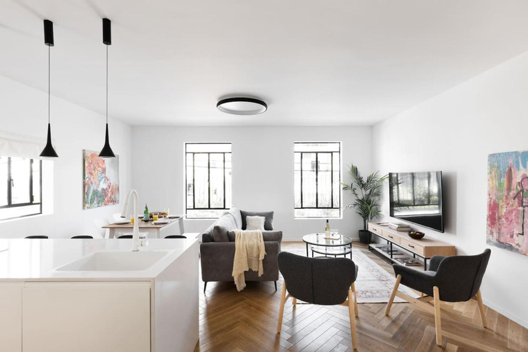 5, Spacious & Modern 3BD Apt by Sea N' Rent