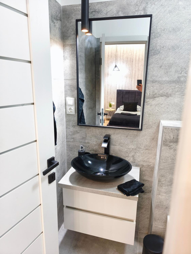 Bathroom 3, Belvarosi Lux Apartman, Vásárosnamény