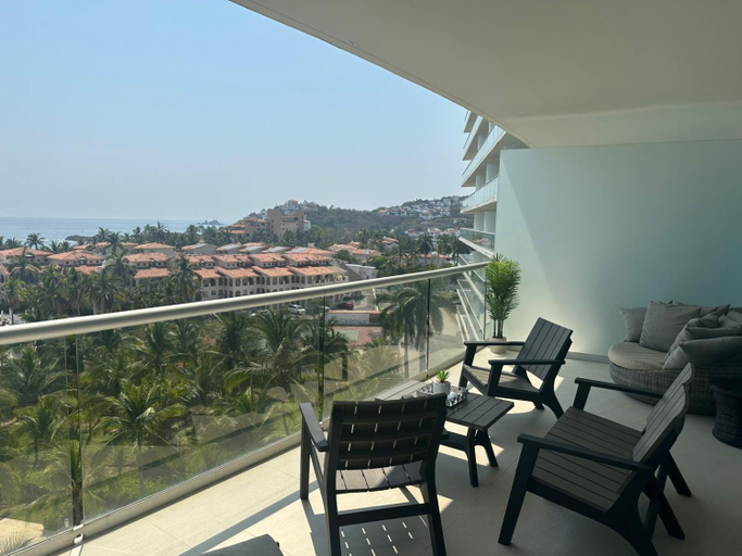 Others 5, Ixtapa Peninsula, José Azueta
