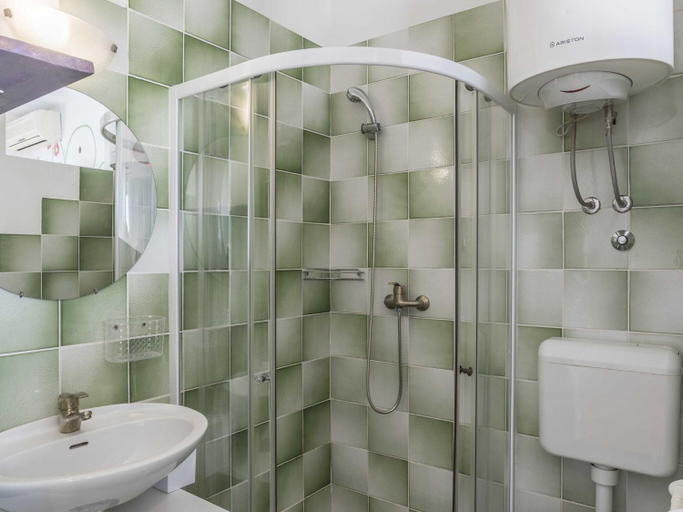 Bathroom 2, Apartment Keko, Dugi Rat