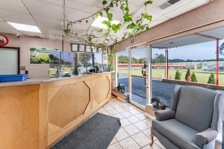 Public Area, Budget Inn Pulaski, Giles