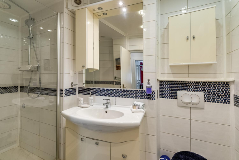 Bathroom 4, Apartments Antonia, Bakar