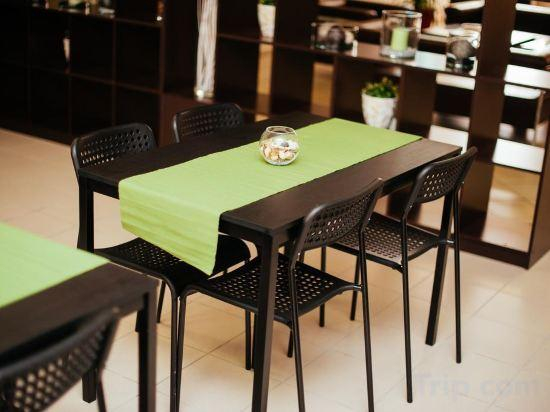 Others 3, Kristall Hotel, Syzran'