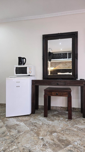 Others 4, Shahal Apartments