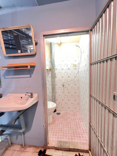 Bathroom 3, J. Mansion, Mueang Krabi