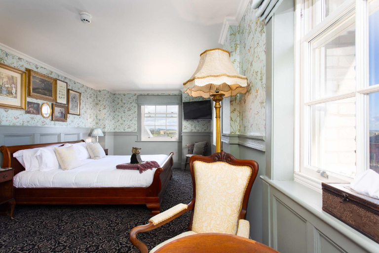 Bedroom 2, The Duchess of Cornwall, Dorset