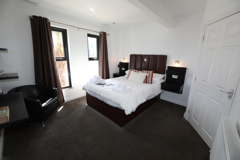 Bedroom 2, The Inn on the Loch, Dumfries and Galloway
