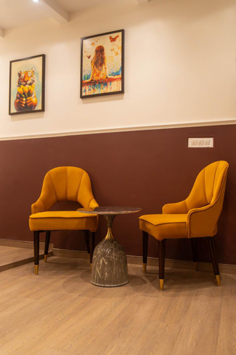 4, Casa Inali, Delhi