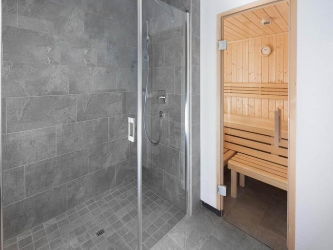 Spa 1, Chalet near Ski Lift with Garden, Zell am See