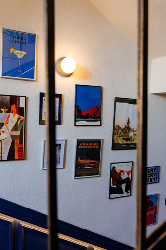 Public Area 3, 4Cardinals Boutique, Brasov