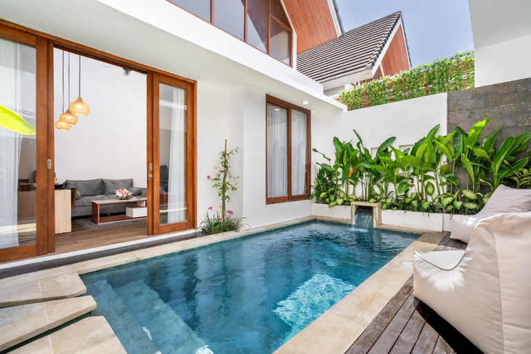 Swimming pool 4, Sunset Max Villa, Denpasar