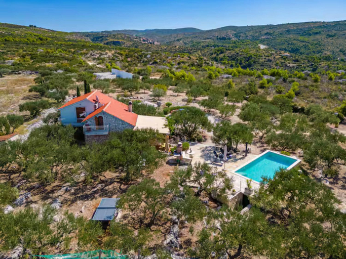 Exterior & Views 2, Holiday Home House of the Sun, Sutivan