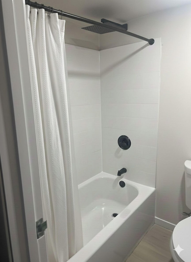 Bathroom 4, Surestay Plus By Best Western Post Falls, Kootenai