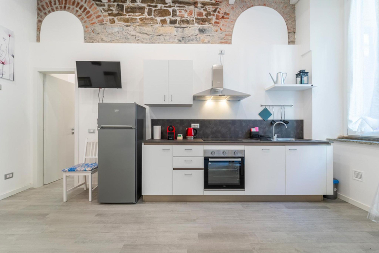 2, Modern Apartment in Via Carloni by Wonderful Italy, Como