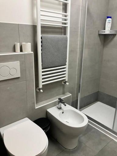 Bathroom 5, Grattacielo Rooms, Torino