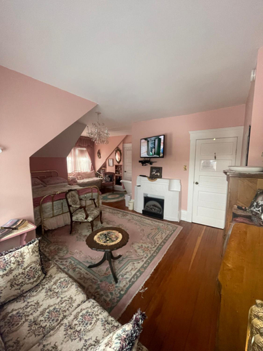 4, Wakamow Heights Bed and Breakfast, Division No. 7
