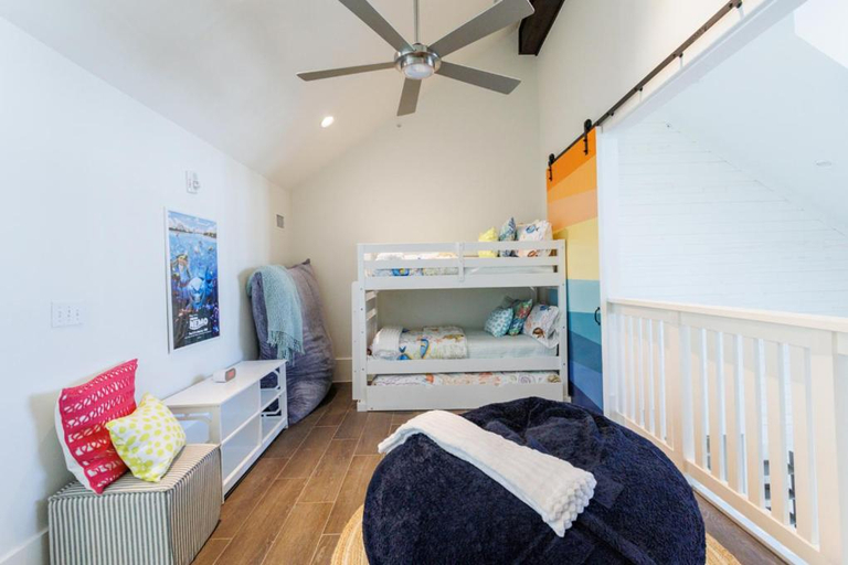 Bedroom 2, Dolphin Destiny TC 5102, Nueces