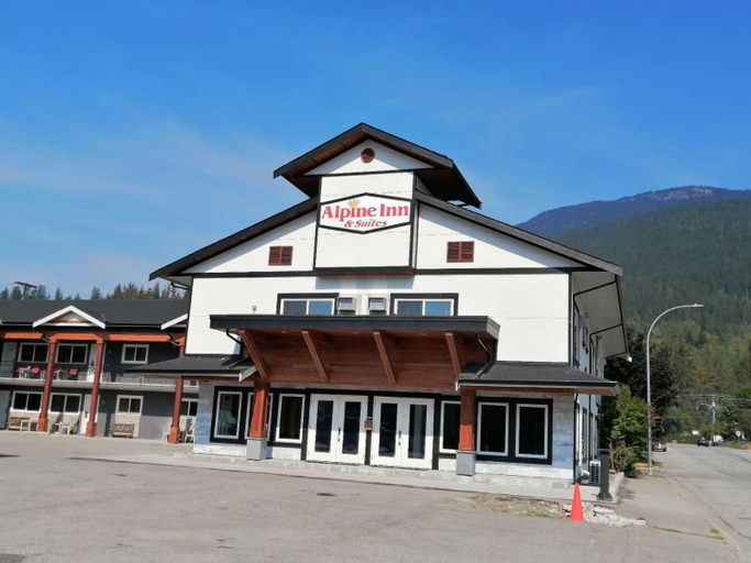 Exterior & Views 2, Alpine Inn & Suites, Columbia-Shuswap